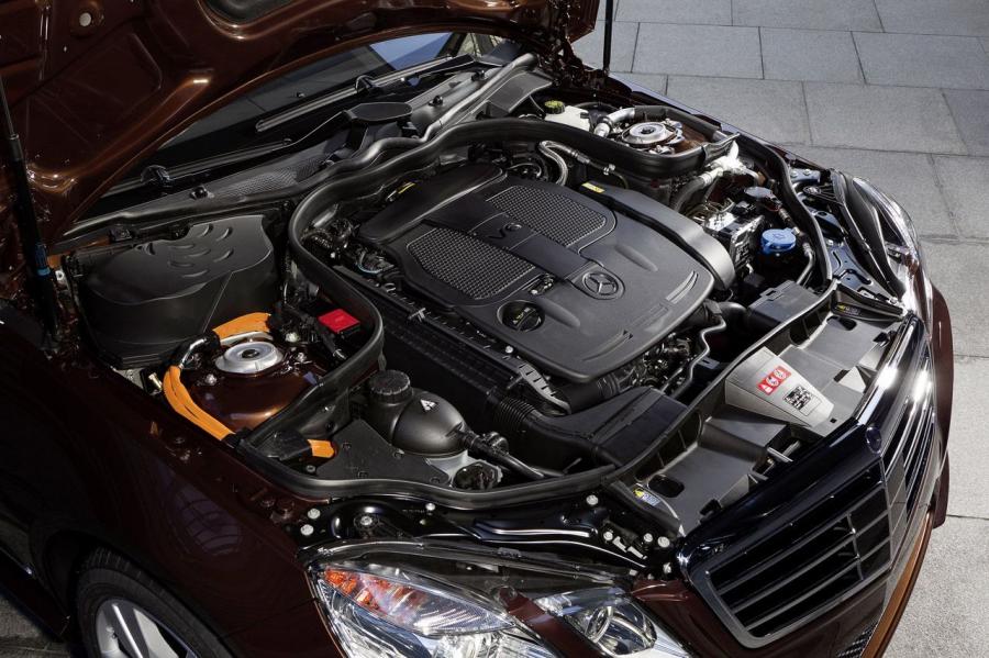  Mercedes-Benz E400 Hybrid 2013 года  (фото 2 из 10)